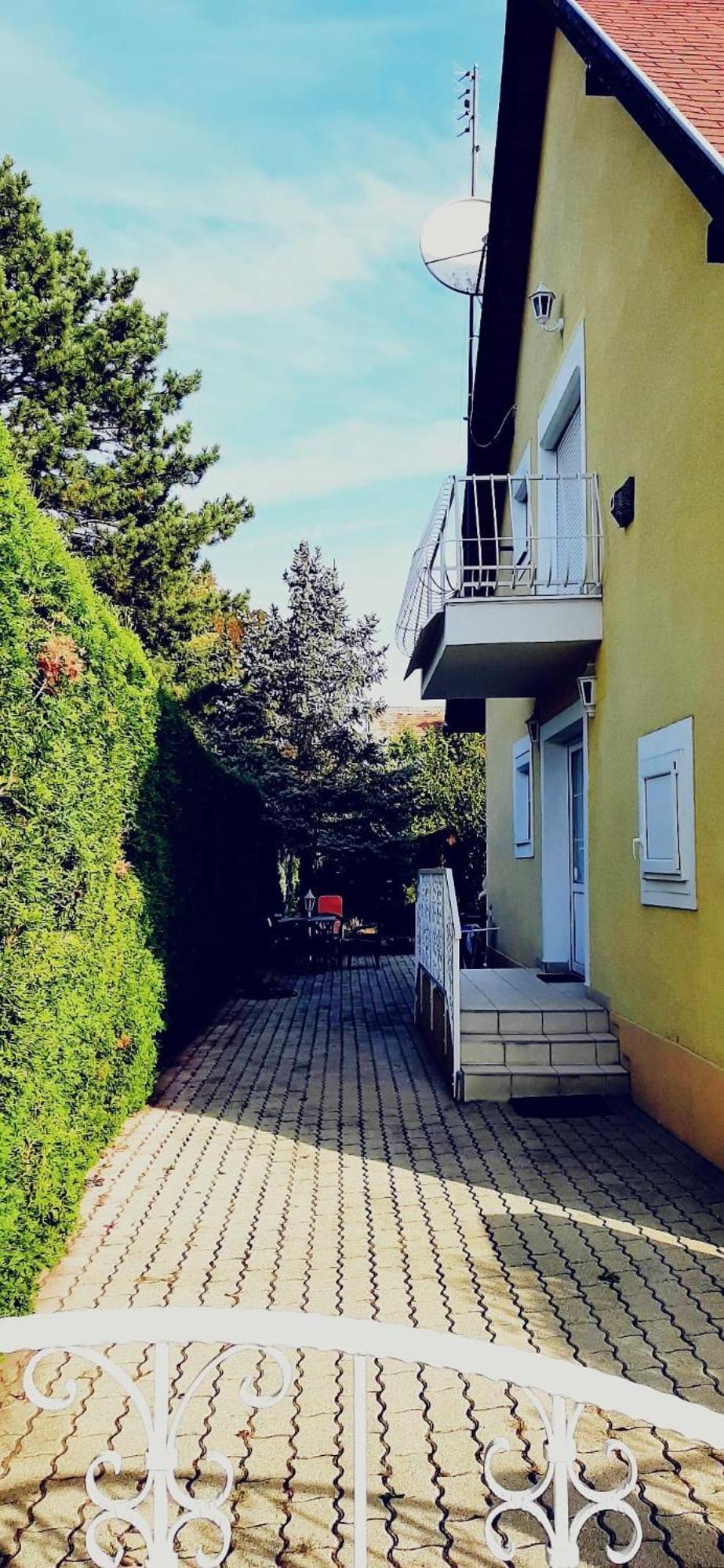 Adikati Lak Apartment Buk Exterior photo